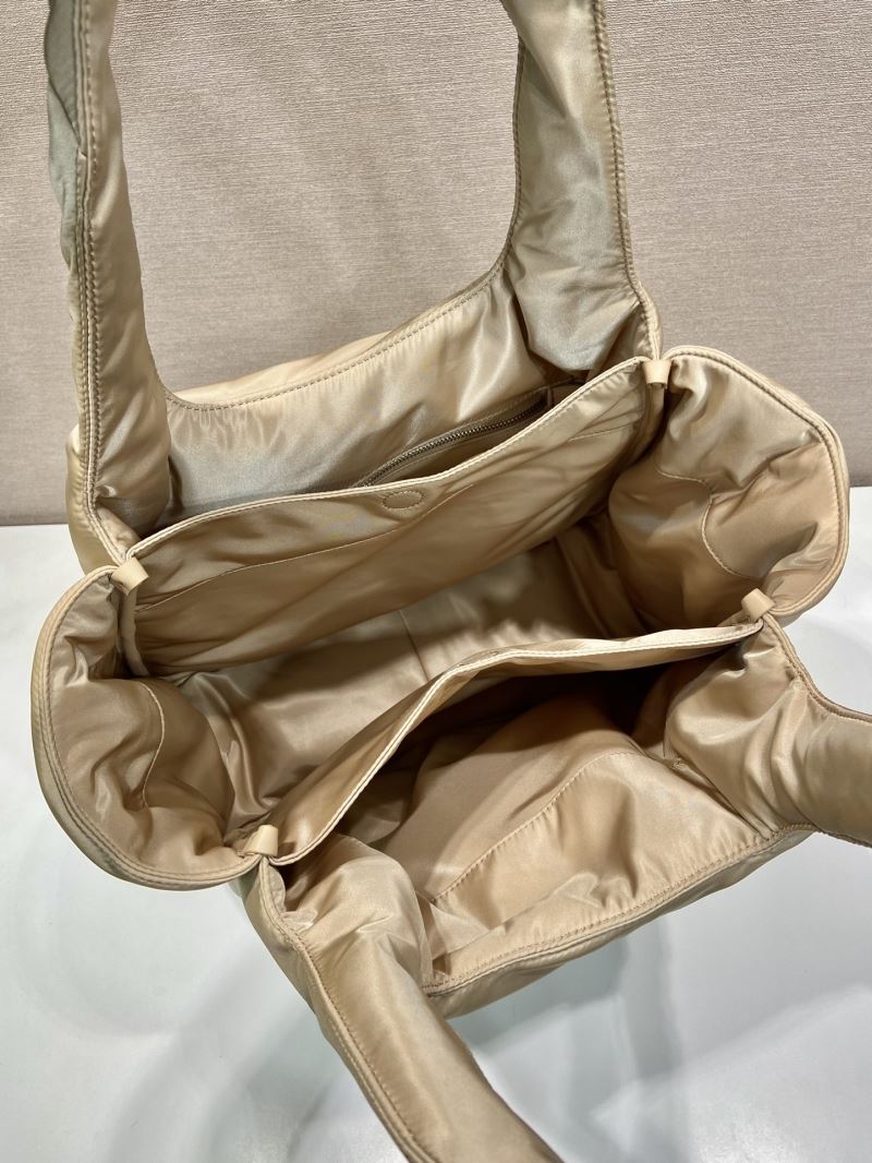 Pra*a tote bags